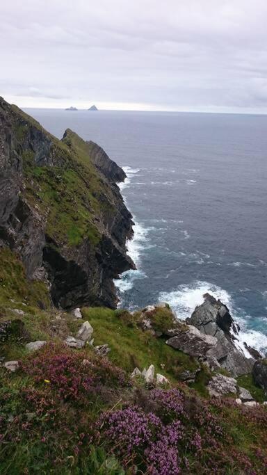 Ferienwohnung Skellig View Bluebell Rose&The Kerry Cliffs Portmagee Exterior foto